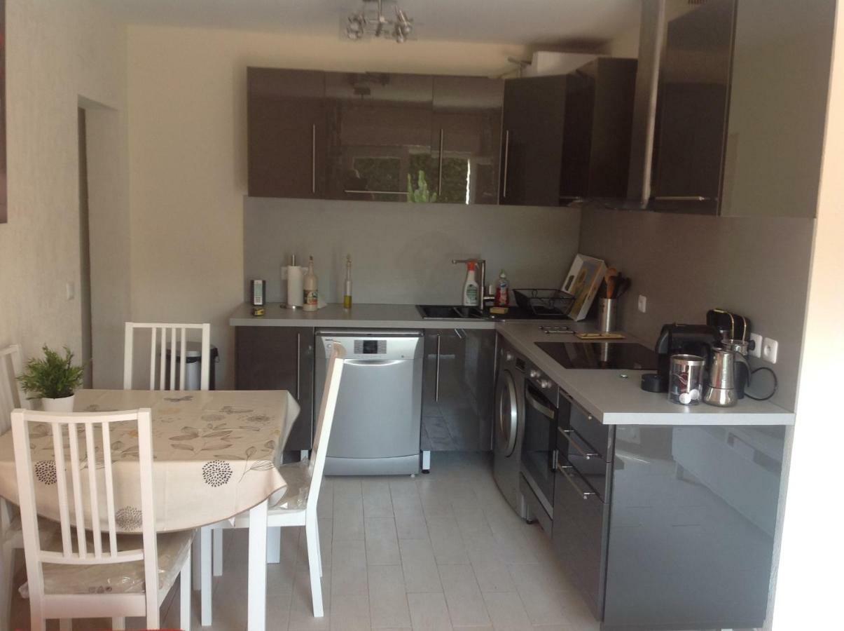 Rez De Villa Pebrier Fréjus 外观 照片